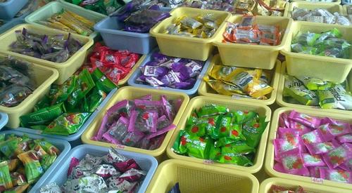 超市散装食品“裸卖”靠谱吗？——从便利到隐患的深思